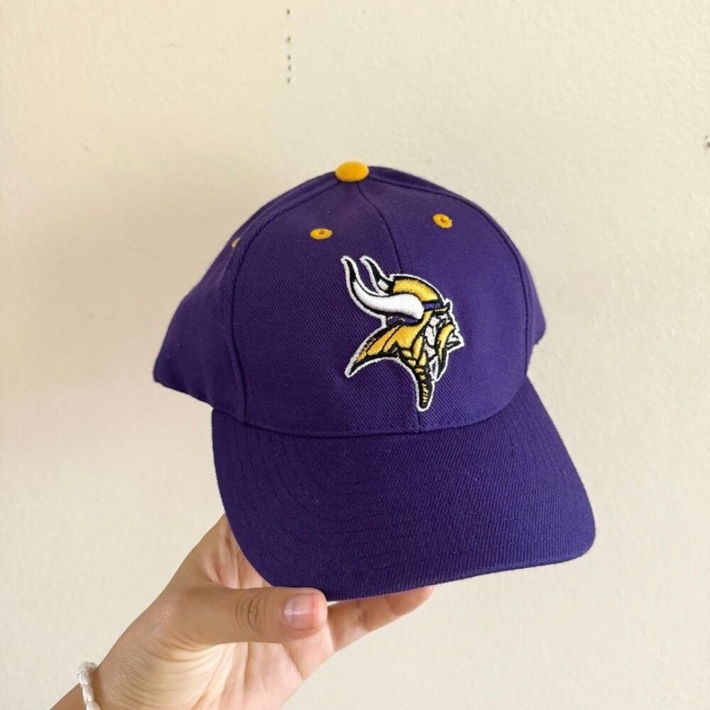 NWOT Minnesota Vikings NFL Snapback Hat Purple Adjustable